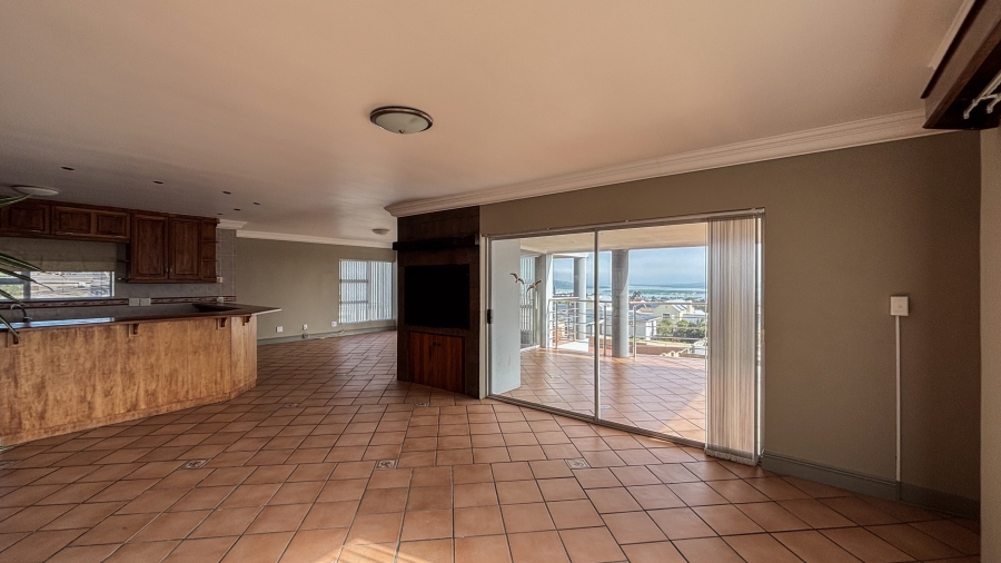 To Let 5 Bedroom Property for Rent in Myburgh Park Western Cape